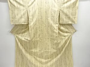 未使用品　立涌模様織り出し手織り紬単衣着物